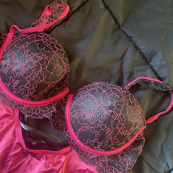 Cute satin slip. - Picture 2 of 3